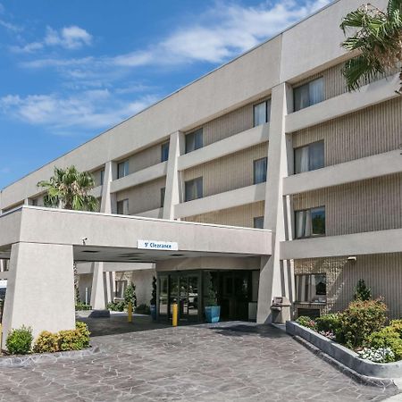 Baymont By Wyndham Arlington At Six Flags Dr Hotel Exterior photo