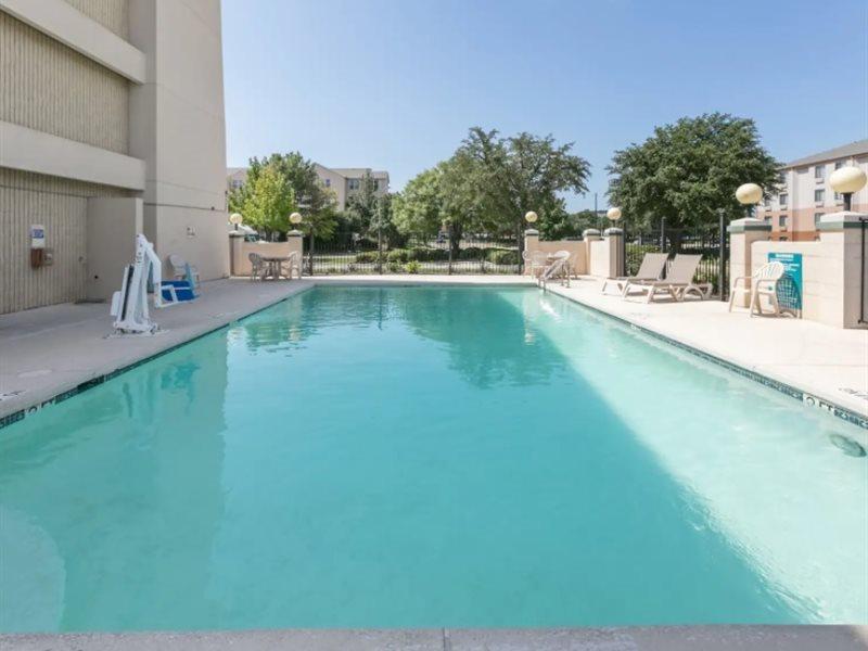 Baymont By Wyndham Arlington At Six Flags Dr Hotel Exterior photo